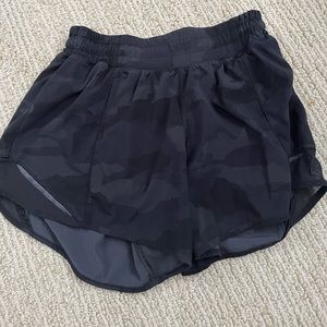 Lululemon hotty hot shorts 4”